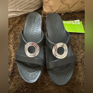 Croc Sanrah  Beveled Circle Sandal